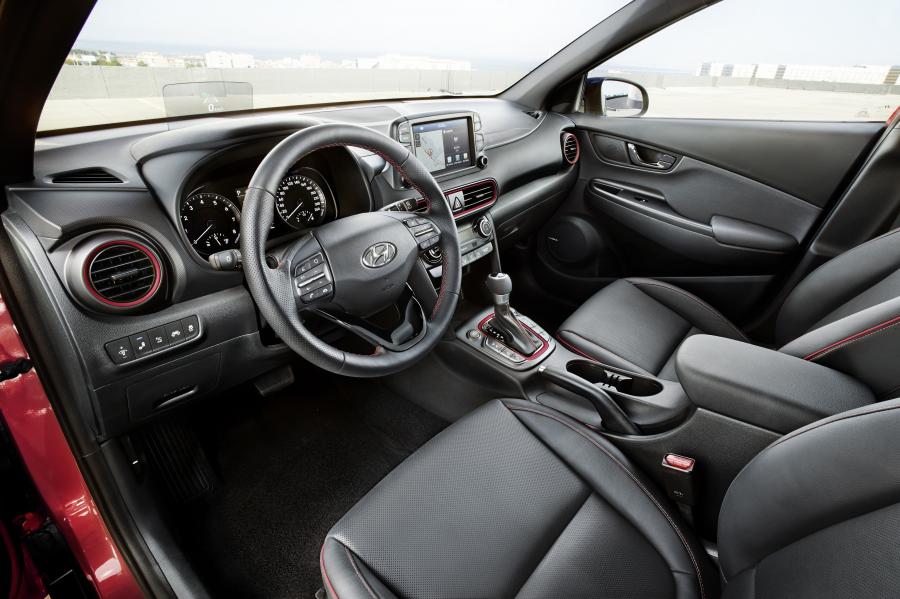 Интерьер Hyundai Kona (OS) 2017 года  (WW) (фото 6 из 50)